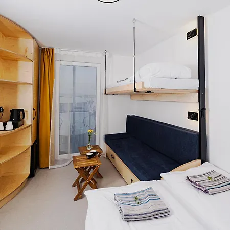 Yachter Club Modra Cajka ספינת מלון ברטיסלאבה