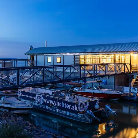 Botel Yachter Club Modra Cajka Bratislava