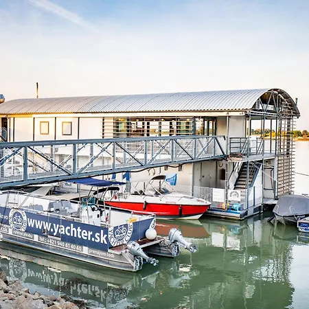 Yachter Club Modra Cajka 布拉迪斯拉发