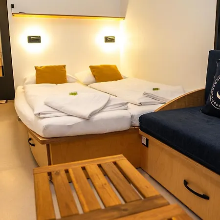 Yachter Club Modra Cajka Botel 3*