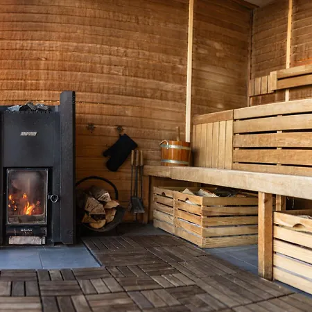 Yachter Club Modrá čajka Hotel en barco Bratislava