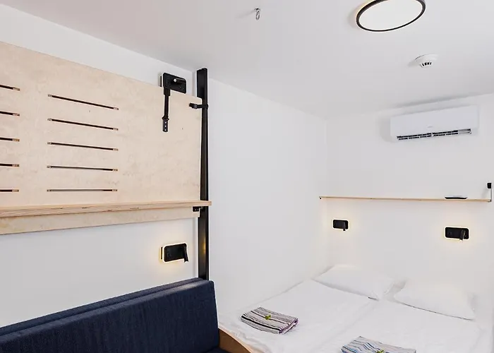 Yachter Club Modra Cajka Hotel na wodzie Bratysława