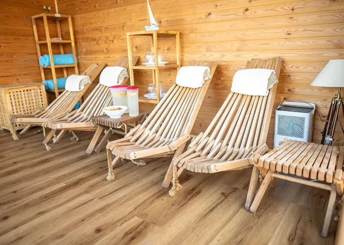 Yachter Club Modra Cajka 船上ホテル 3*