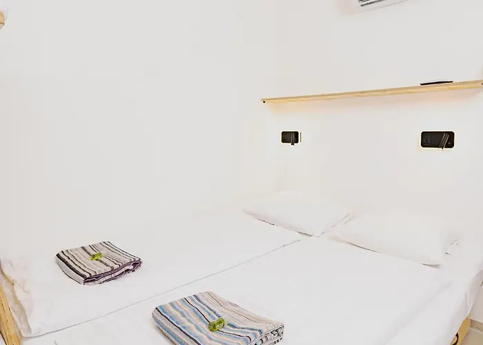 Yachter Club Modra Cajka Botel Bratislava