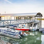 Yachter Club Modra Cajka Μπρατισλάβα