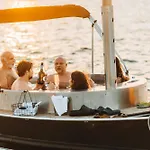 Yachter Club Modra Cajka Πλωτό κατάλυμα Μπρατισλάβα