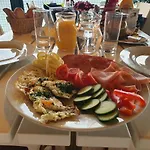 Πλωτό κατάλυμα Yachter Club Modra Cajka